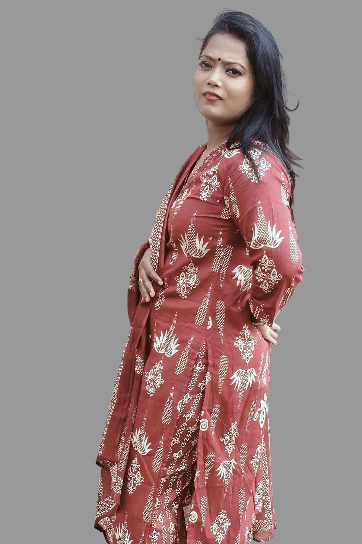 designer maroon  cotton kurti set with stylish mirror embellishments