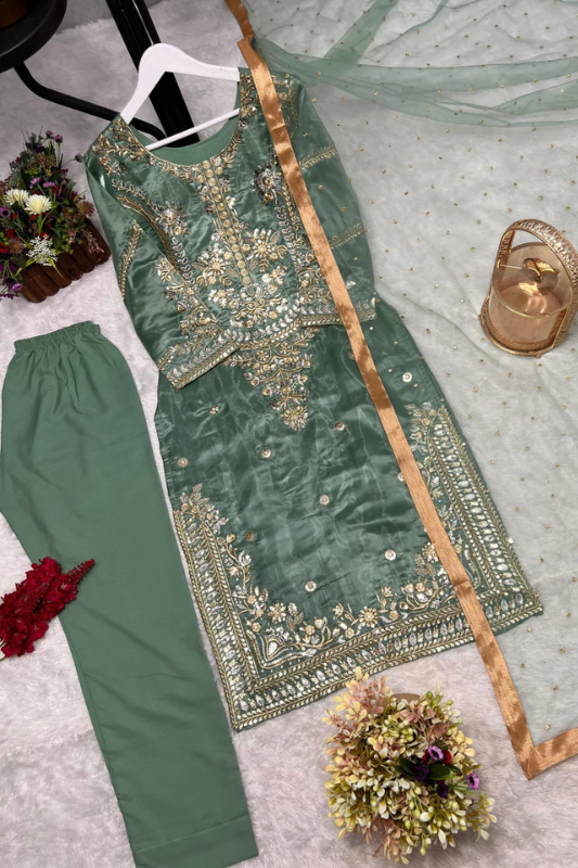 Golden embroidery green suit