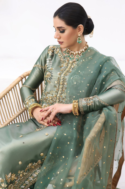 Golden embroidery green suit