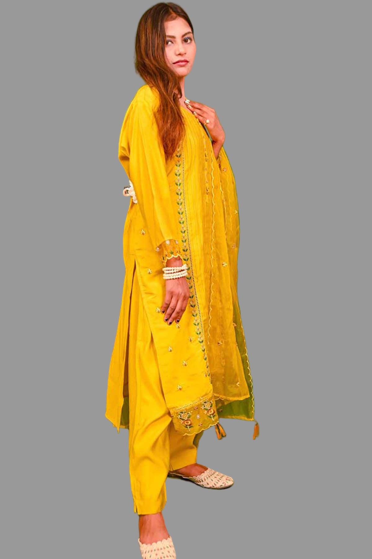 elegent yellow cotton kurti set with lace detailing